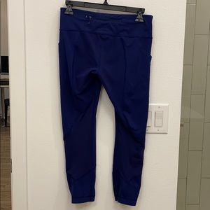 Lulu navy leggings - size 6